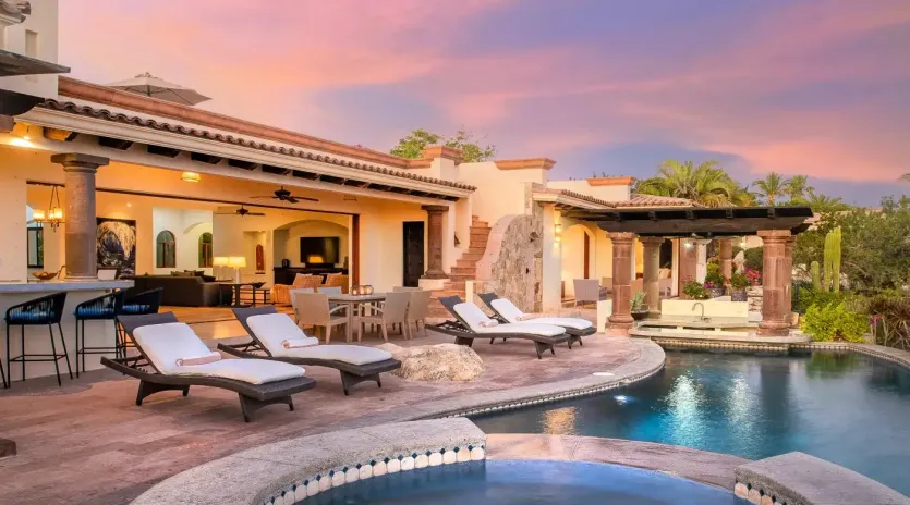 2 exterior villa vista al mar