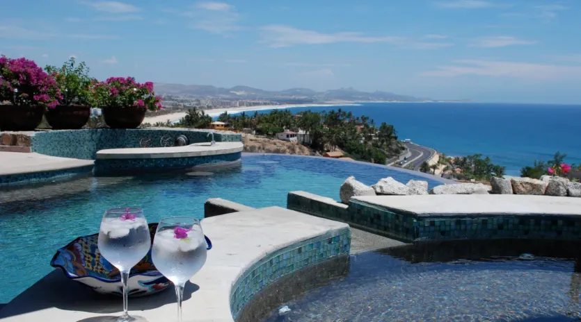 2 exterior villa vista del mar