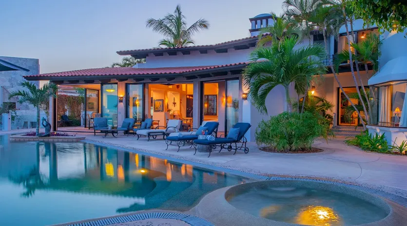 26 casa bellamar de cabo pool