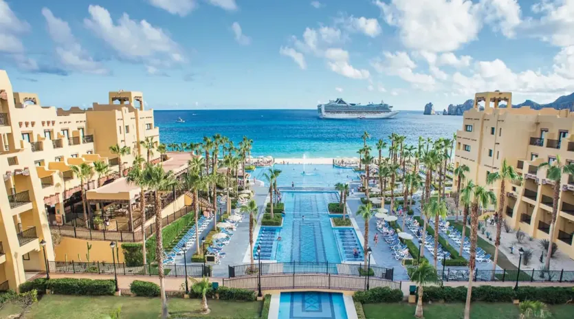 3 exterior riu santa fe