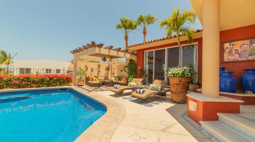 3 exterior villa ladrillo