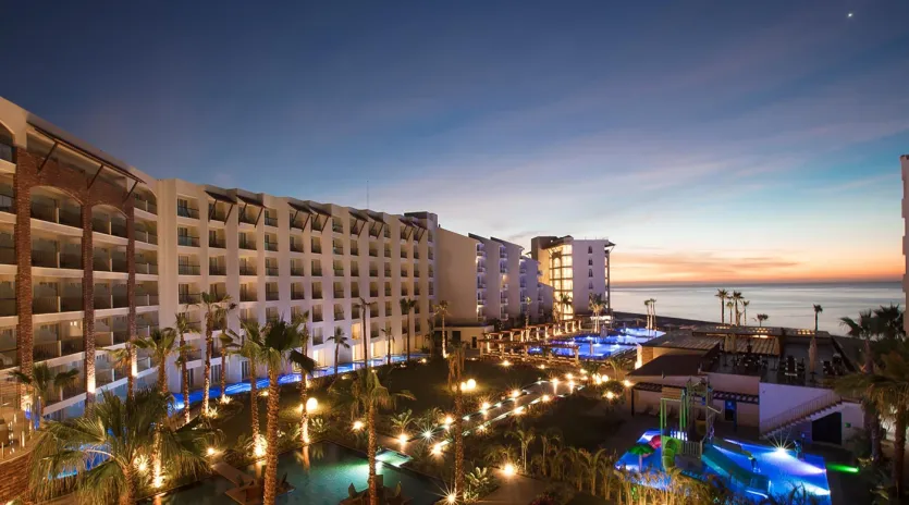 4 exterior krystal grand los cabos
