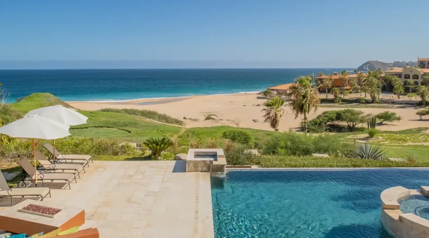 4 exterior villa cortez