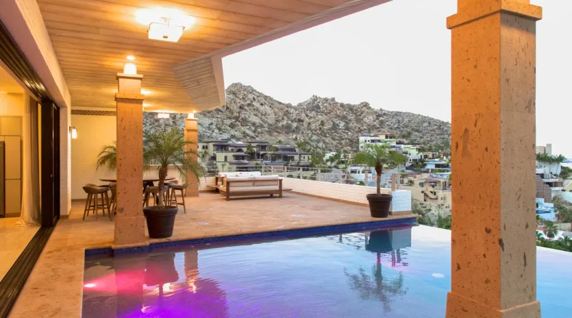 4 exterior villa jade de law