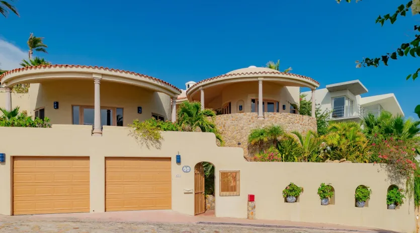 4 exterior villa lorena