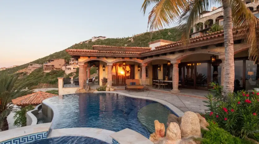 4 exterior villa maria