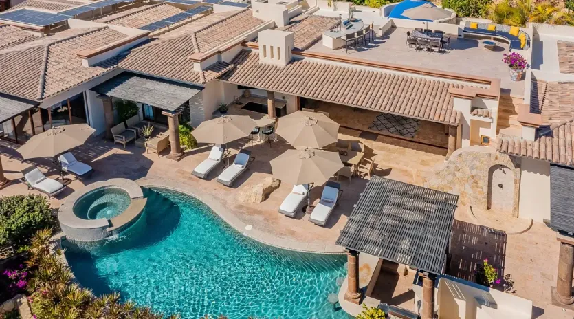 4 exterior villa vista al mar
