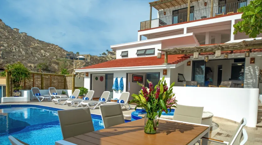 4 exterior villa ysabel