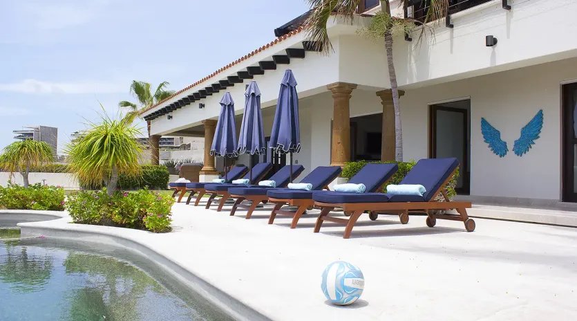 4 villa delfines