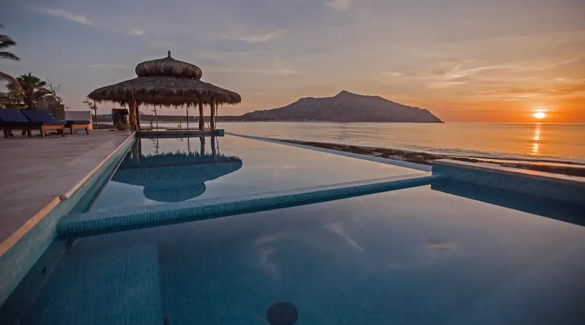 4 vllla bahia de los frailes pool