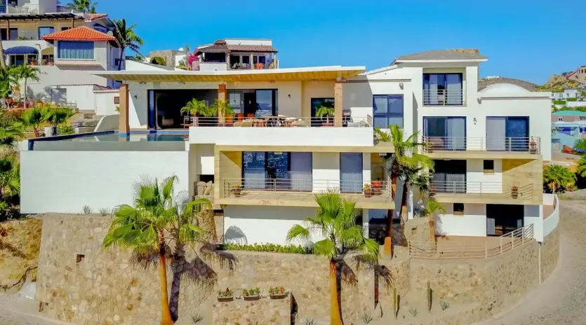5 exterior villa jade de law