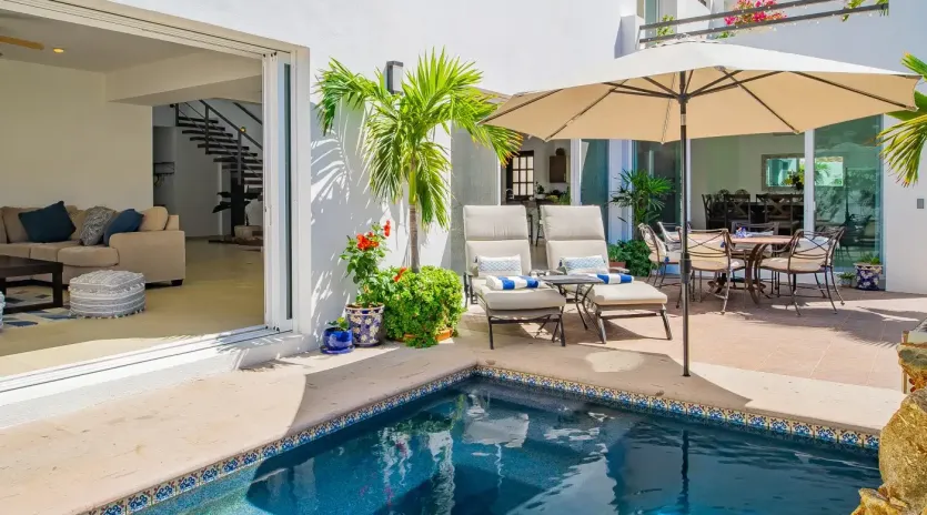 5 exterior villa loretta