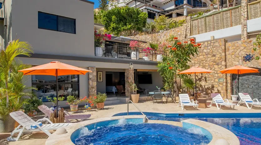 6 casa toro hot tub
