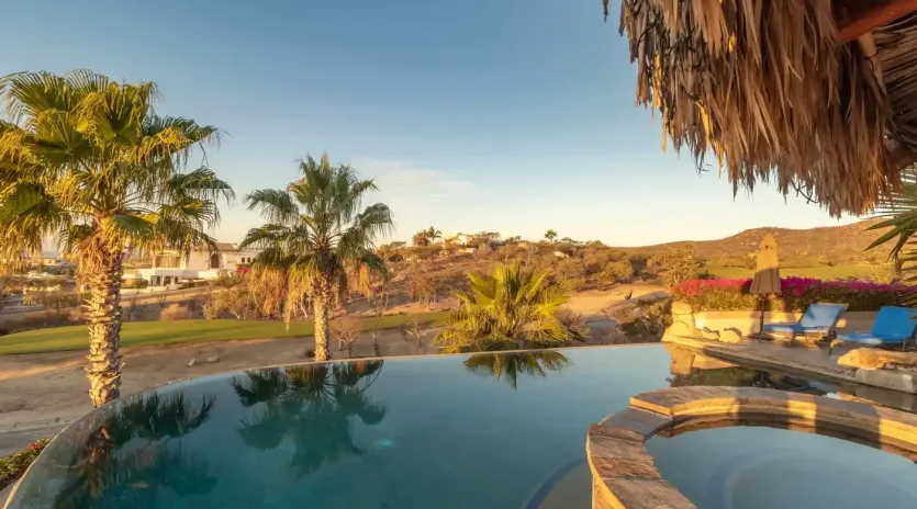 6 exterior casa corona