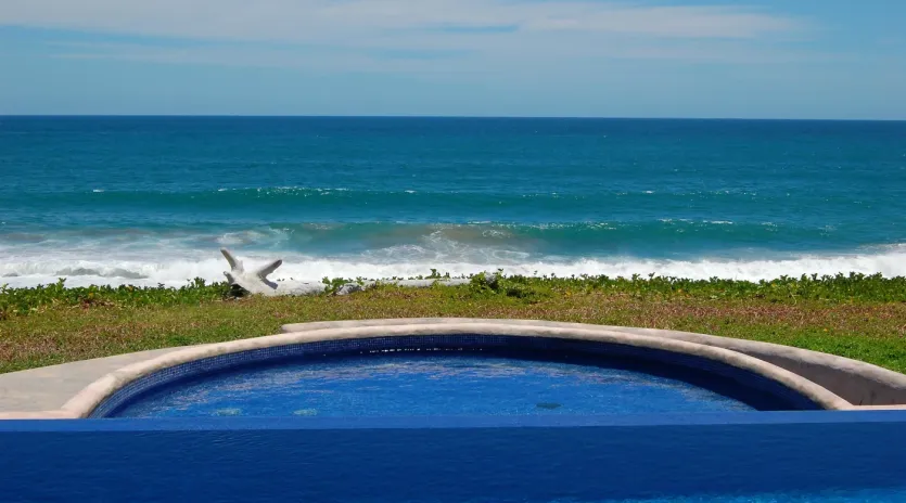 6 exterior villa estero