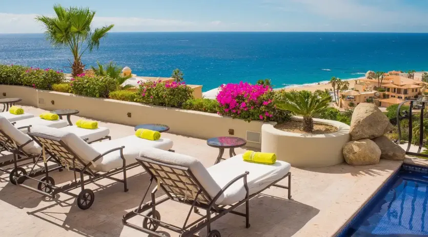 6 exterior villa las flores