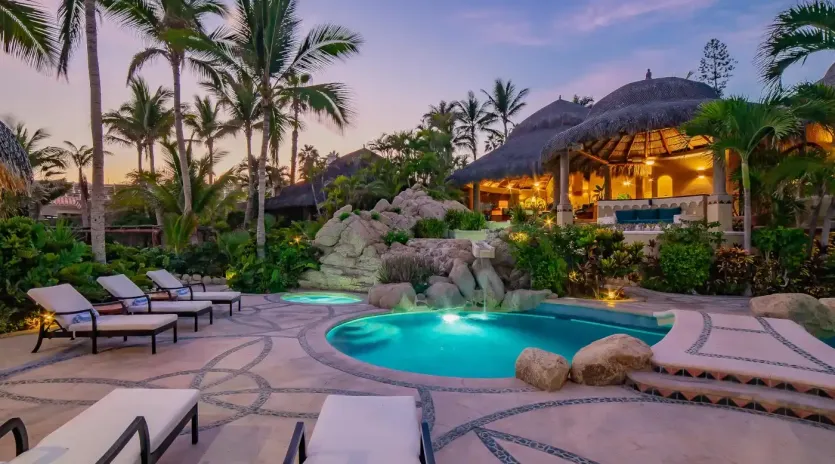 6 exterior villa las rocas
