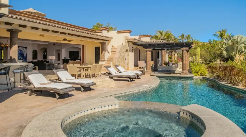 6 exterior villa vista al mar