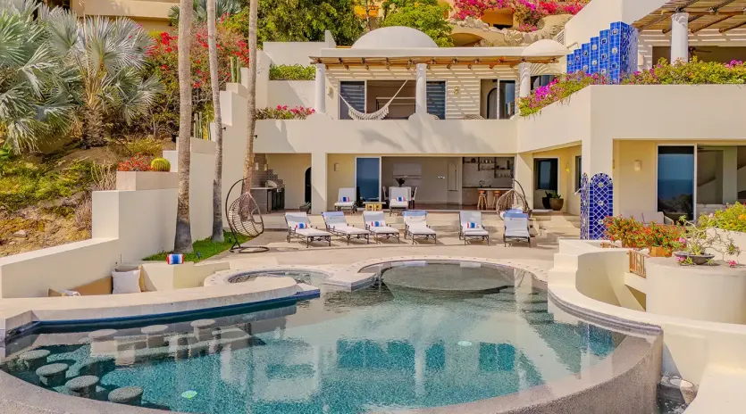 9 villa perla pool5