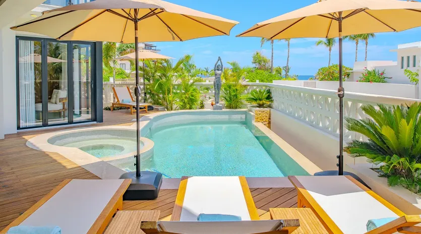 casa manta poolside 9