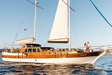 tours tu enamorado luxury yacht