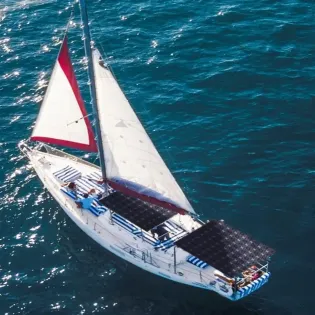 1 44 espiritusantisailboat