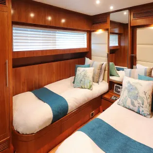 1 solange boat