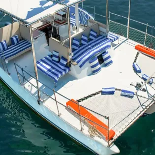 12 35ftseaamoretrimarandeck