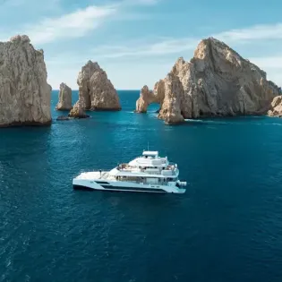 17 100 twenty five premium catamaran  1 