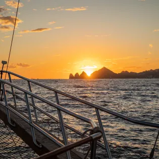 3 tours tu enamorado luxury yacht