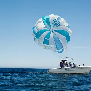 parasailing 15