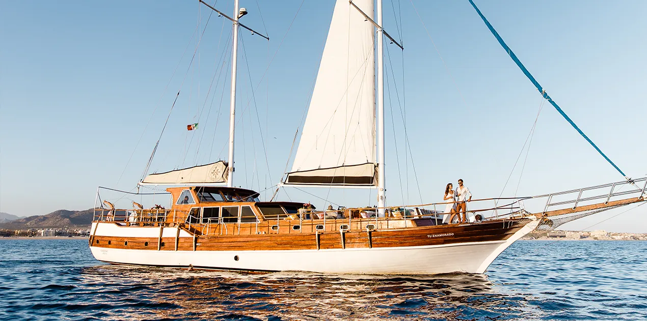 tours tu enamorado luxury yacht