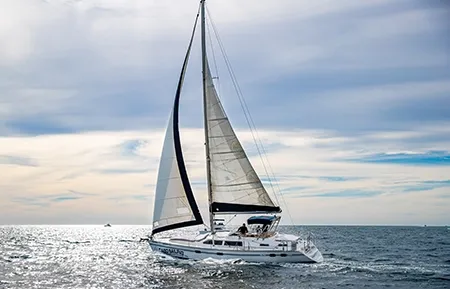synery mistral sailboat 1