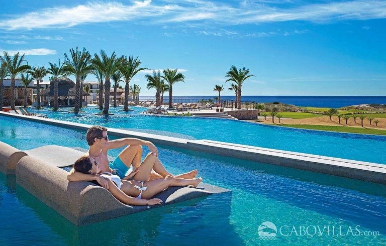 Beachfront Resort Vacations in Cabo San Lucas Mexico	
