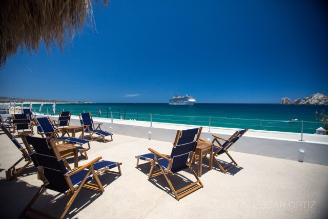Currently, SUR is open for breakfast from 7:30-11:30 am and is serving lunch from noon to 5 PM. A dinner schedule and menu will be added this fall. SUR offers a prime location on Médano Beach next to Casa Dorada Los Cabos.	