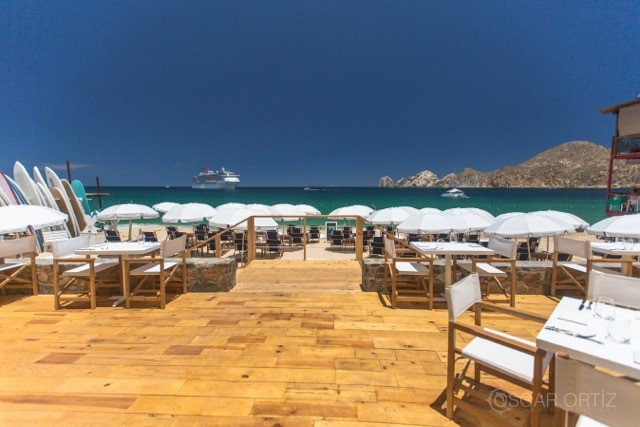 Currently, SUR is open for breakfast from 7:30-11:30 am and is serving lunch from noon to 5 PM. A dinner schedule and menu will be added this fall. SUR offers a prime location on Médano Beach next to Casa Dorada Los Cabos.	