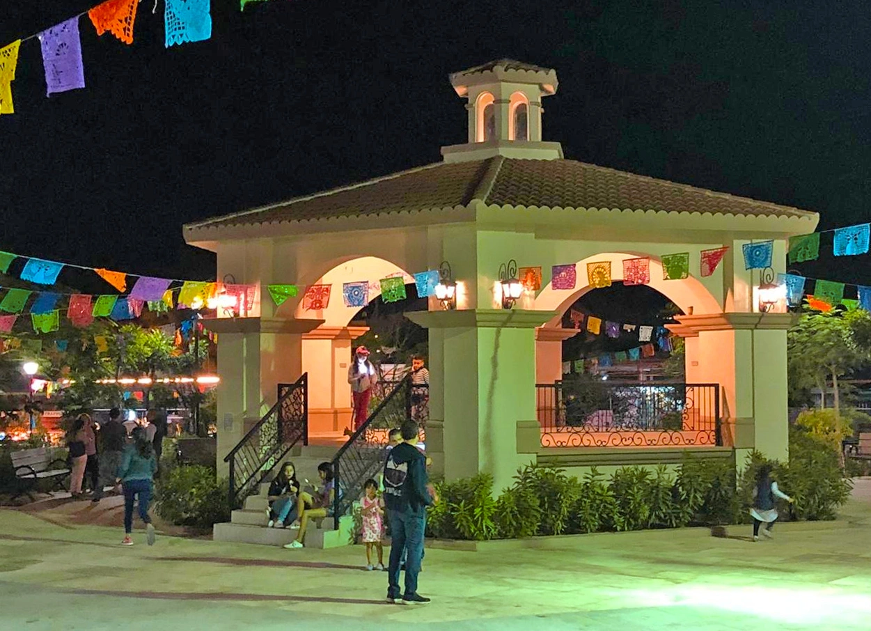 Viva la Plaza Event in Cabo San Lucas Mexico	