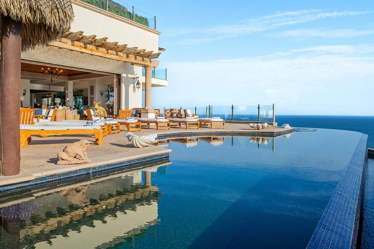 Los Cabos Mexico luxury vacation rental villa special savings offer	