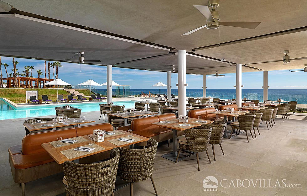 Luxury beachfront all-inclusive resort vacation in Los Cabos Mexico	
