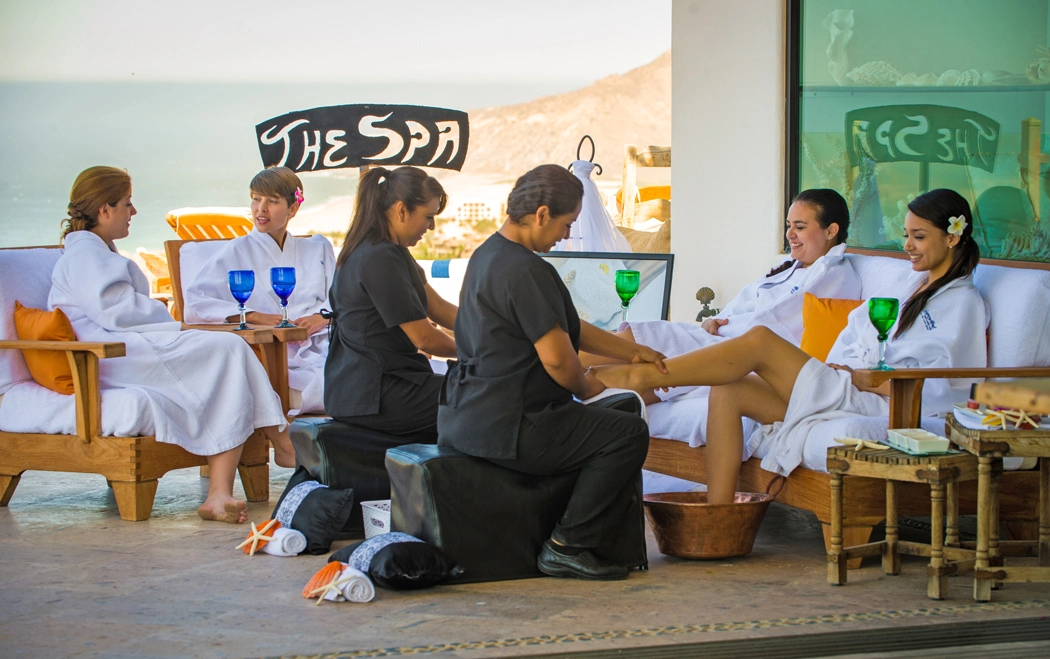 Girlfriend Getaway Vacation Ideas in Cabo San Lucas Mexico	
