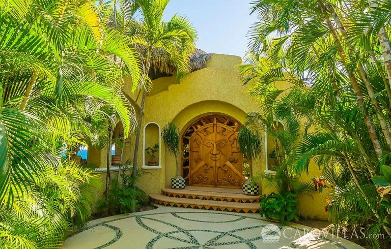 Villa las Rocas is a breathtaking luxury beachfront vacation rental in Los Cabos Mexico	