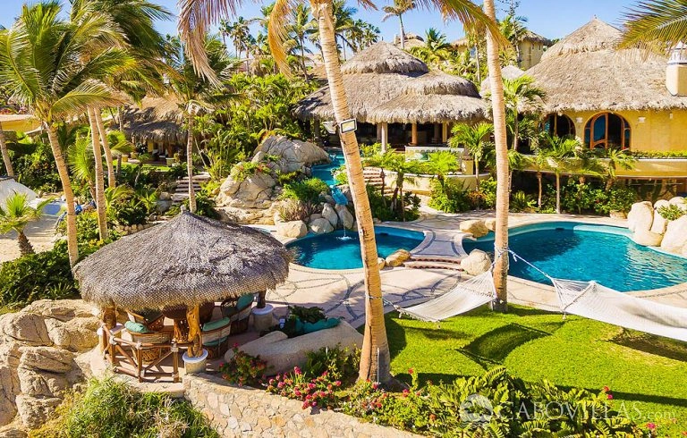 Villa las Rocas is a breathtaking luxury beachfront vacation rental in Los Cabos Mexico	