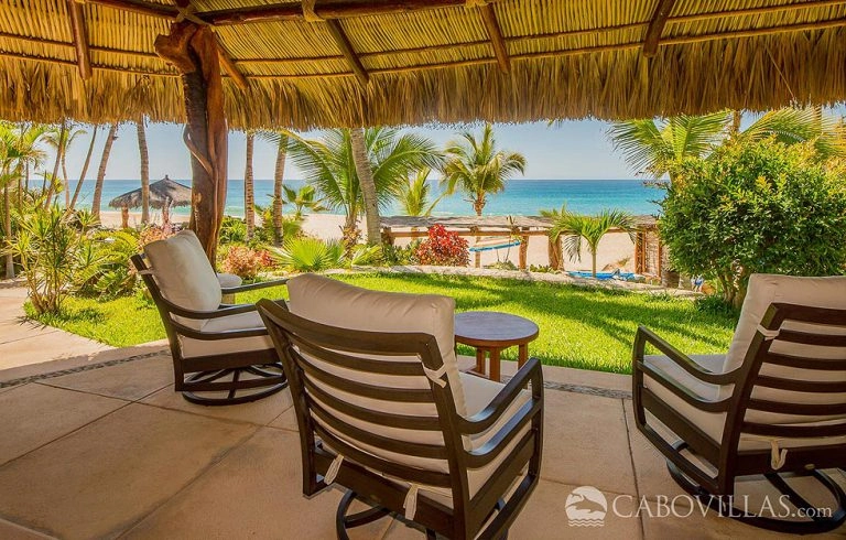 Villa las Rocas is a breathtaking luxury beachfront vacation rental in Los Cabos Mexico	
