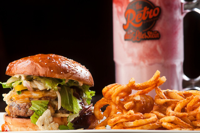 Retro Burger Bar Dining and Restaurants in Cabo San Lucas	