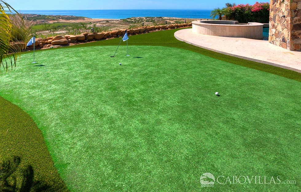 This vacation rental comes with its own putting green in Los Cabos	