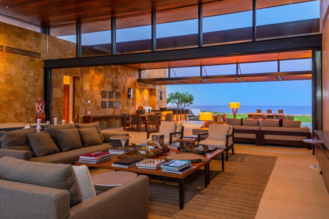 Luxury private vacation rental villas in Los Cabos Mexico	
