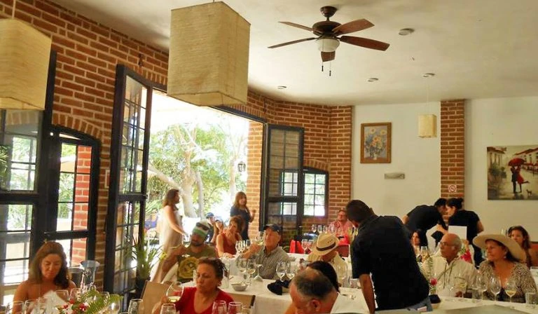 Dining in Todos Santos Mexico	