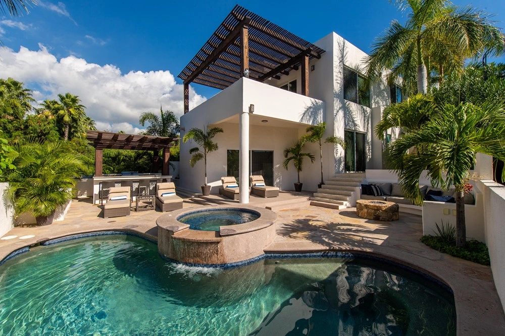 Family friendly vacation rentals in Cabo San Lucas Mexico	