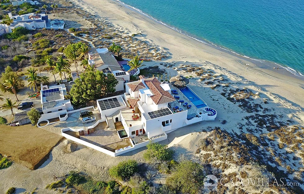Villa Bahia de los Frailes, Luxury beachfront Vacation Rental near Cabo Pulmo Mexico	