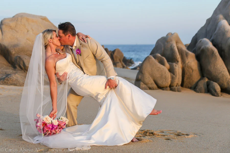 Luxury destination wedding in Cabo San Lucas Mexico at vacation rental Villa Grande	